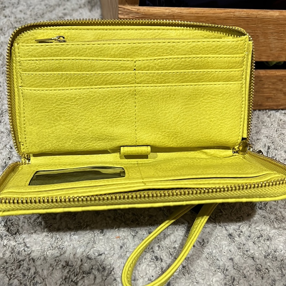 Steven madden wallet - Picture 3 of 5